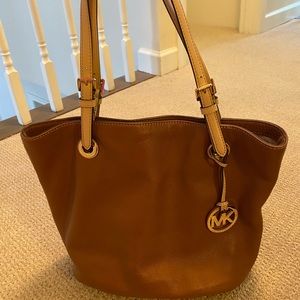 Micheal Kors Tan Purse